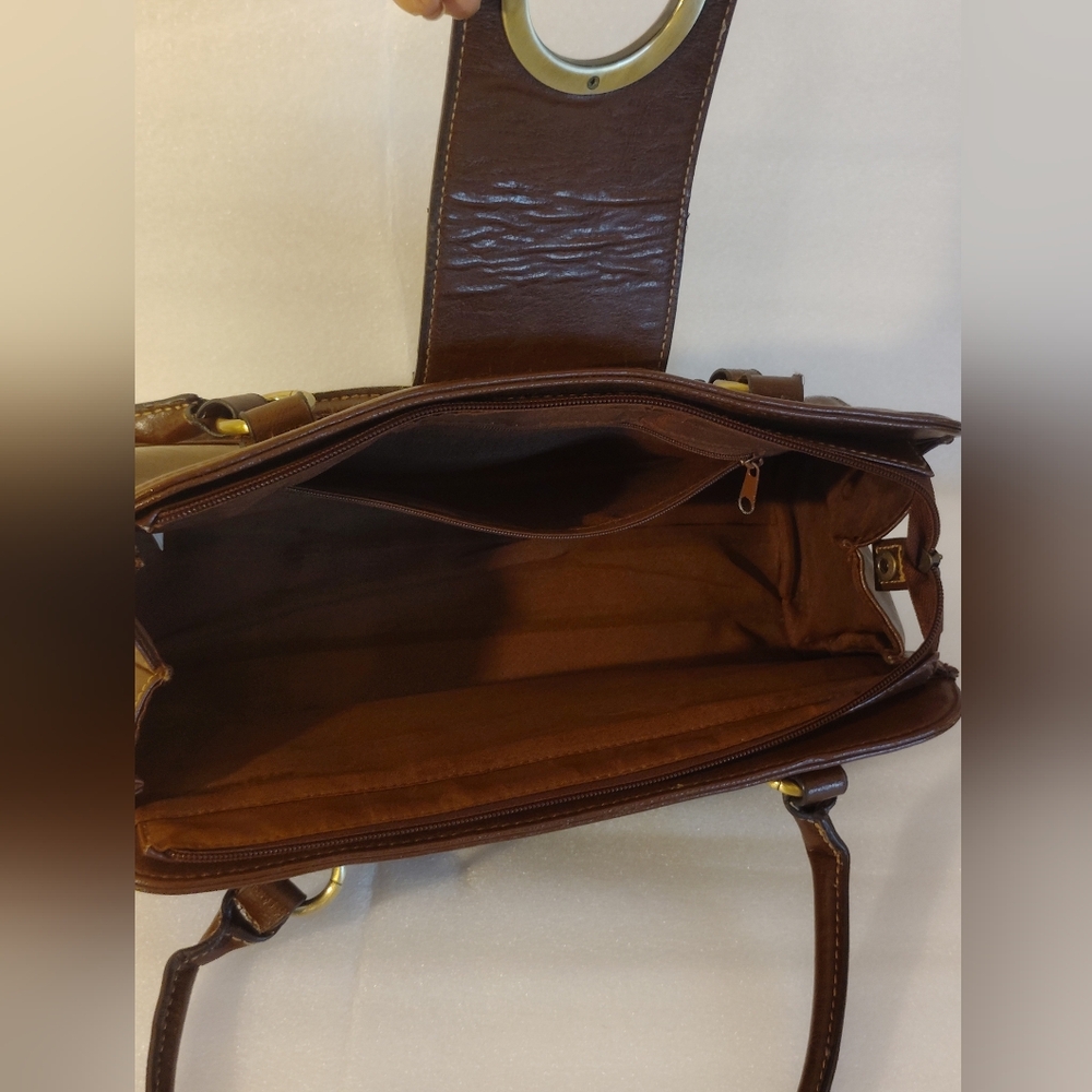 Vintage Handbag with Gold Accents - Picture 6 of 8